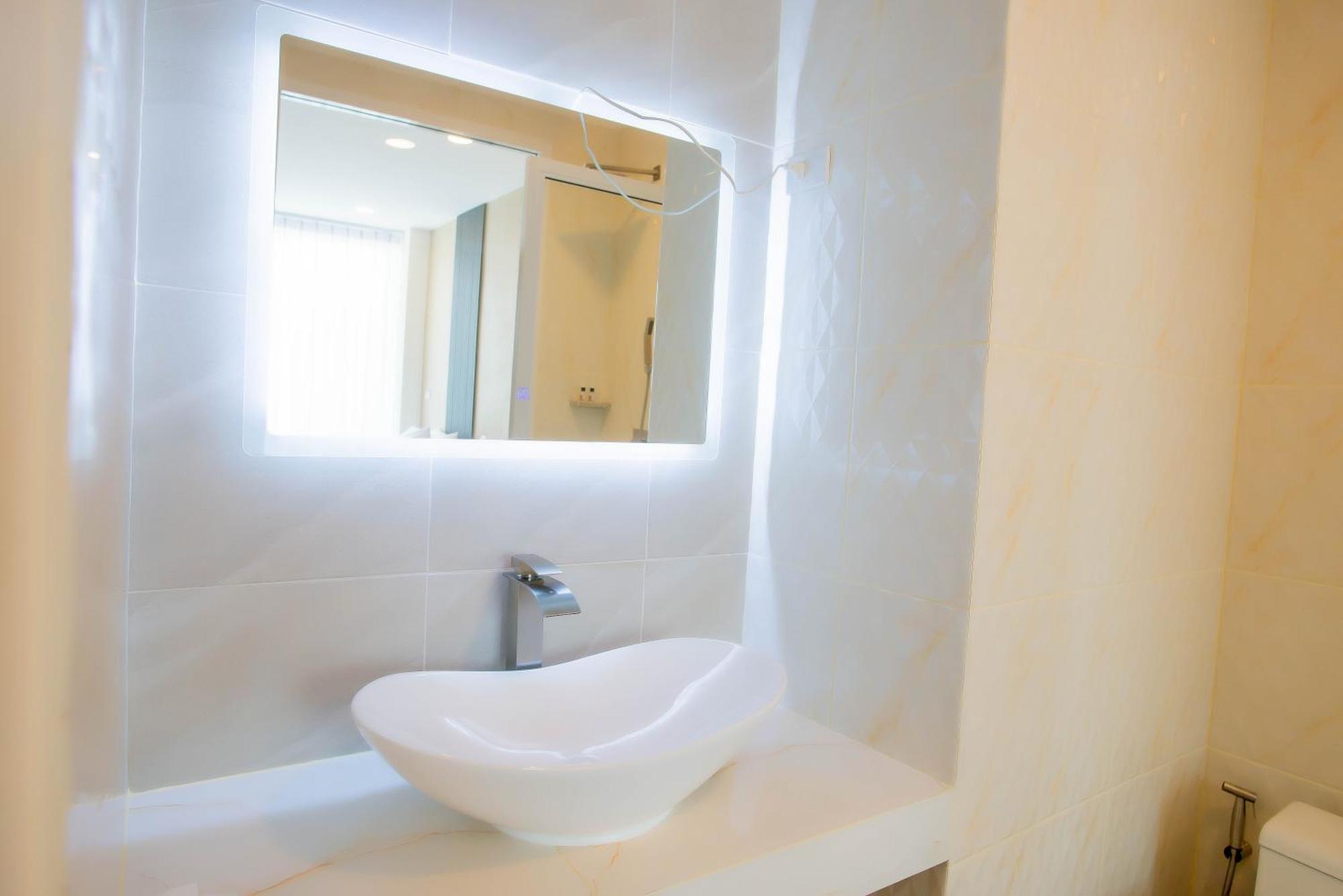 Hotel Agnes Buriram Dış mekan fotoğraf