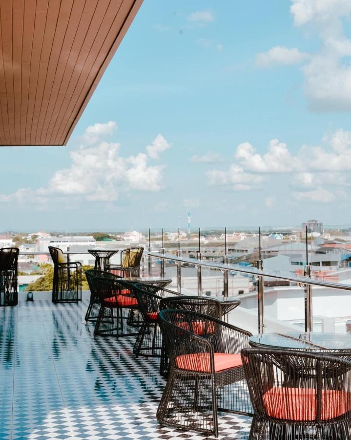 Hotel Agnes Buriram Dış mekan fotoğraf